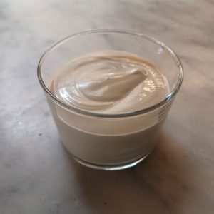 Tahini, crema de sésamo con limón y sal